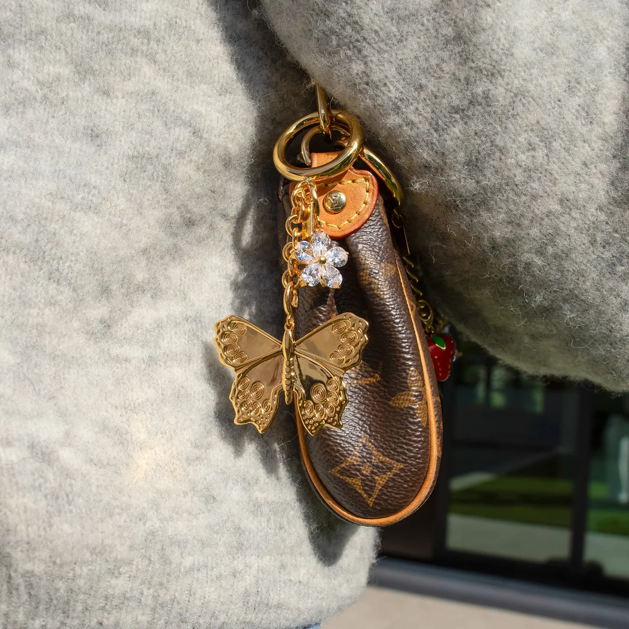 Crystal Flower Bag Charm - Image 7