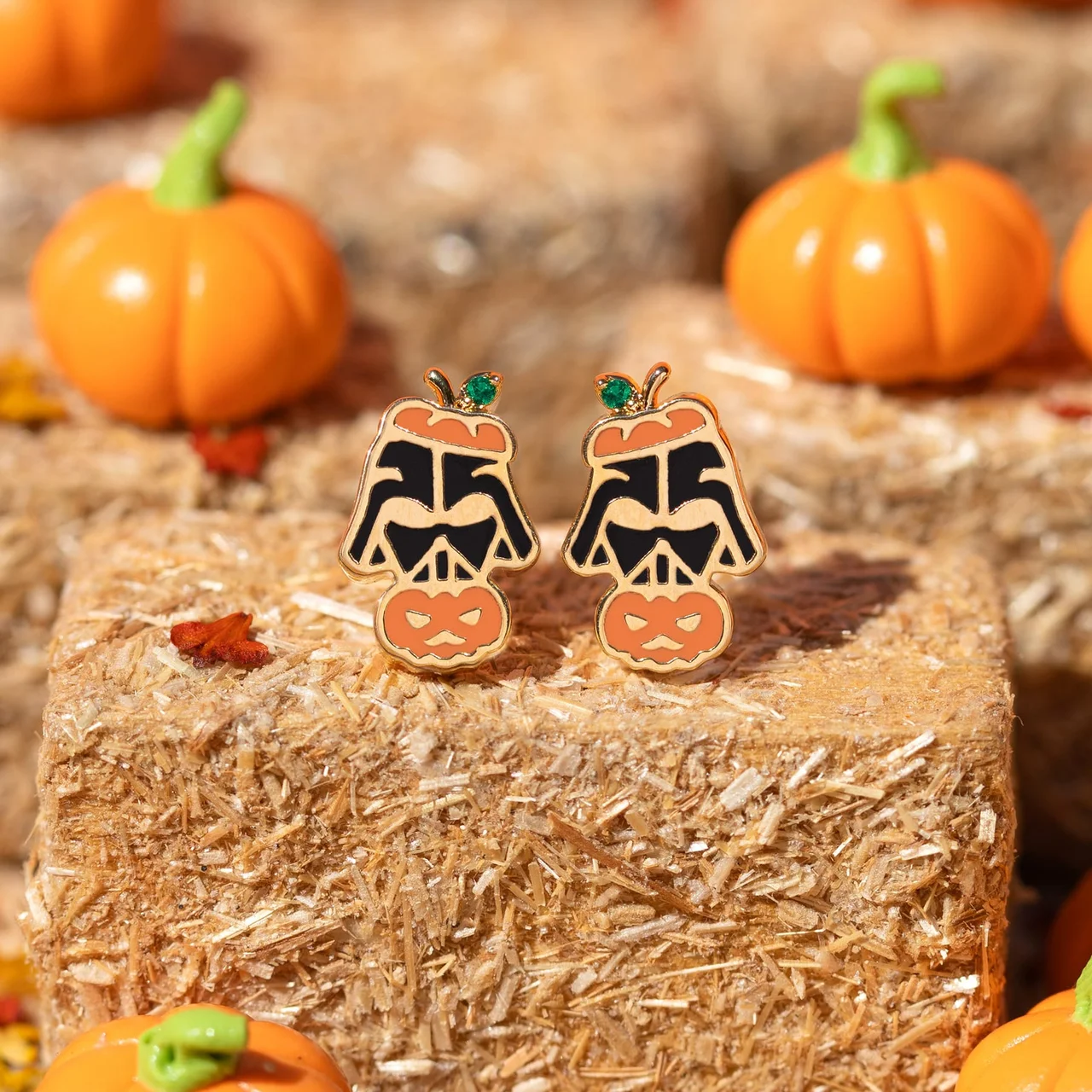 Star Wars™ Darth Vader™ Jack-O-Lantern Studs - Image 11